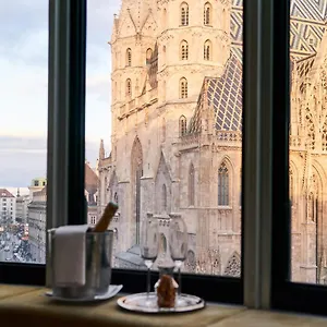 ***** Hotel Do&co Austria